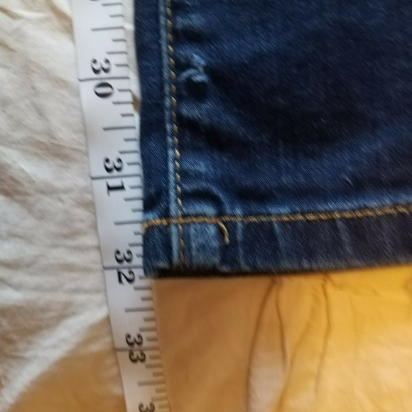Guess Jeans - Picture 2 of 3